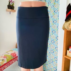 Isda & Co Pull-on Stretch Ponte Pencil Skirt (size XS)